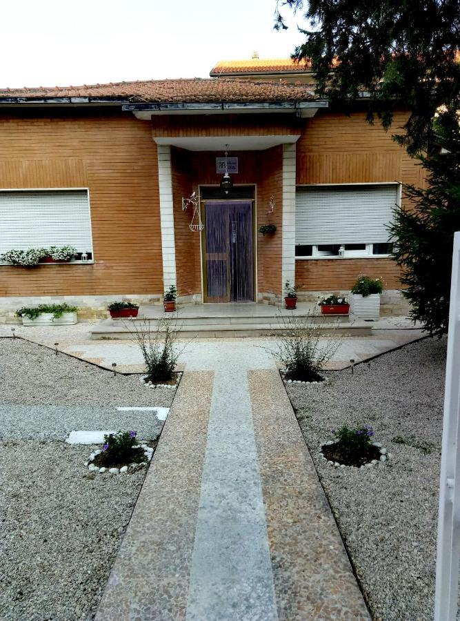 B&B Nonna Lilla Montesilvano Bagian luar foto