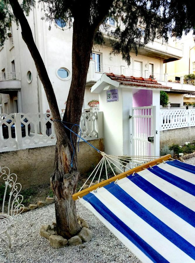 B&B Nonna Lilla Montesilvano Bagian luar foto