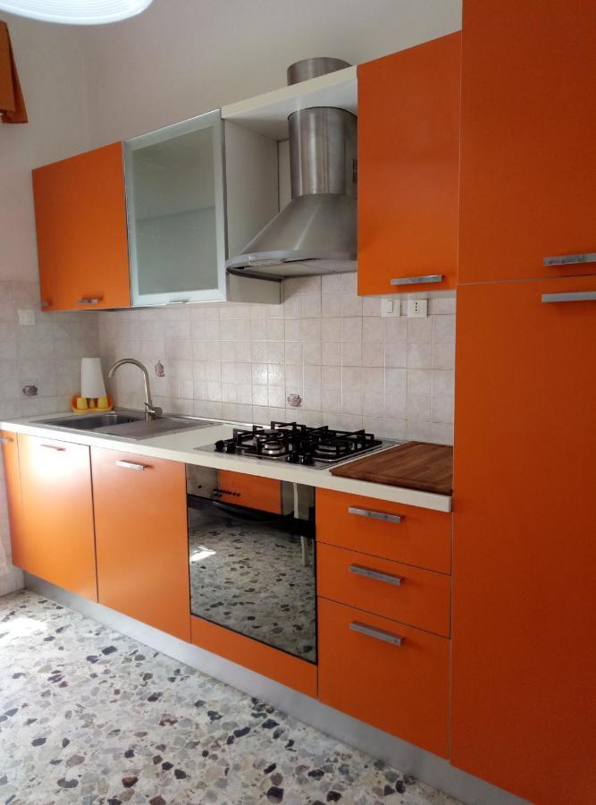 B&B Nonna Lilla Montesilvano Bagian luar foto
